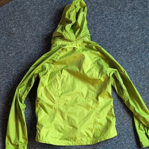 Marmot Women's Rain Jacket - Picture 2 of 6